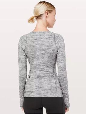 LULULEMON CYPRESS KISS LONG SLEEVE TOP GREY COLOR. See Pics For Measurements.